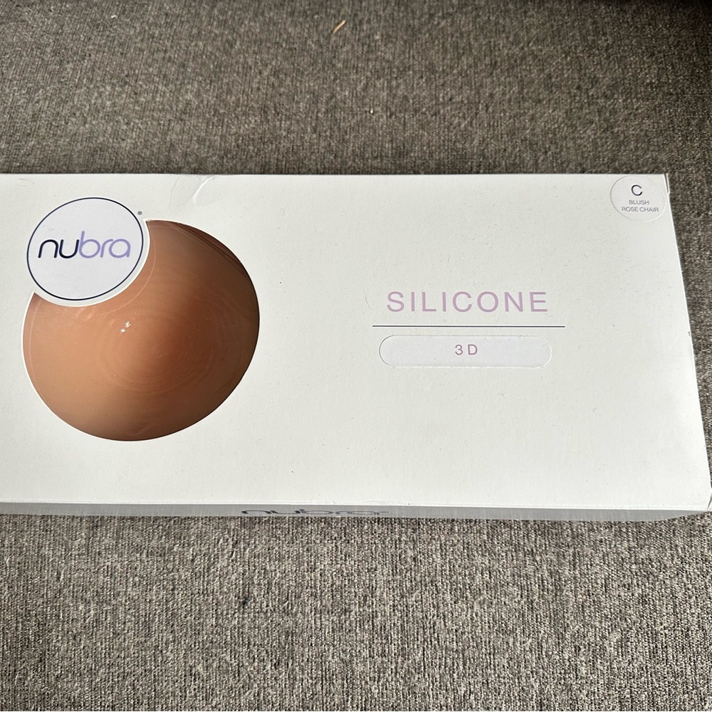 NWT Nubra Silicon Adhesive Bra in Blush Rose